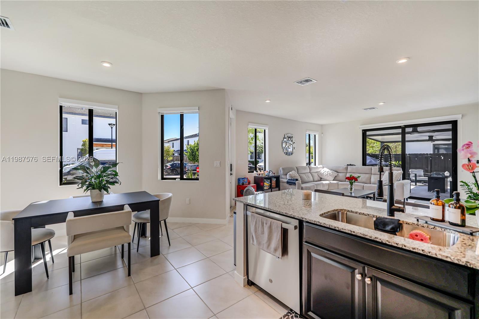 MC RESIDENTIAL - Residential