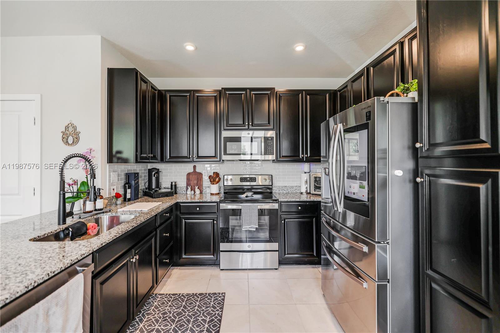 MC RESIDENTIAL - Residential