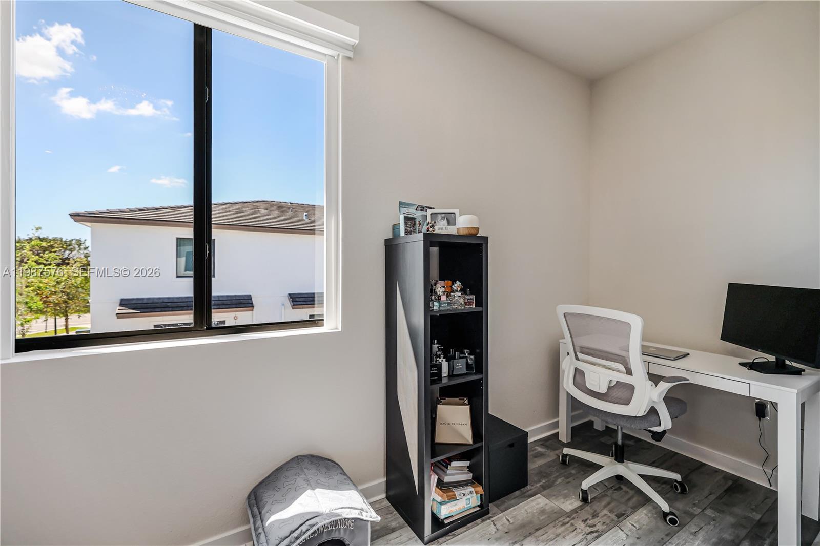 MC RESIDENTIAL - Residential