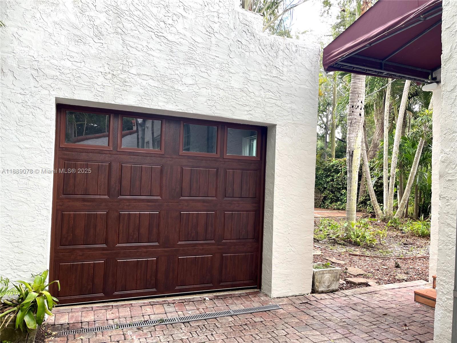 CORAL GABLES BISC BAY SEC - Residential Lease
