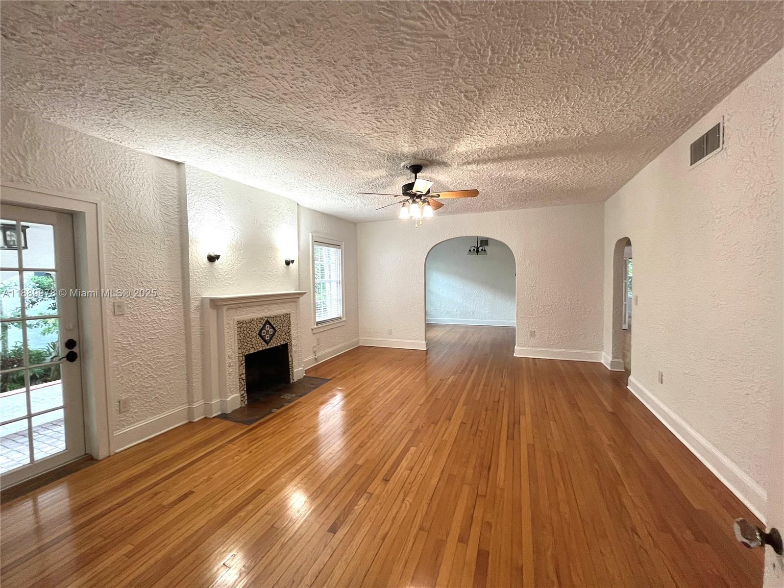 CORAL GABLES BISC BAY SEC - Residential Lease