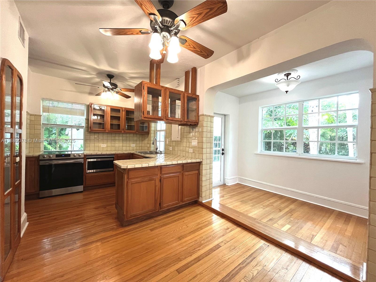 CORAL GABLES BISC BAY SEC - Residential Lease