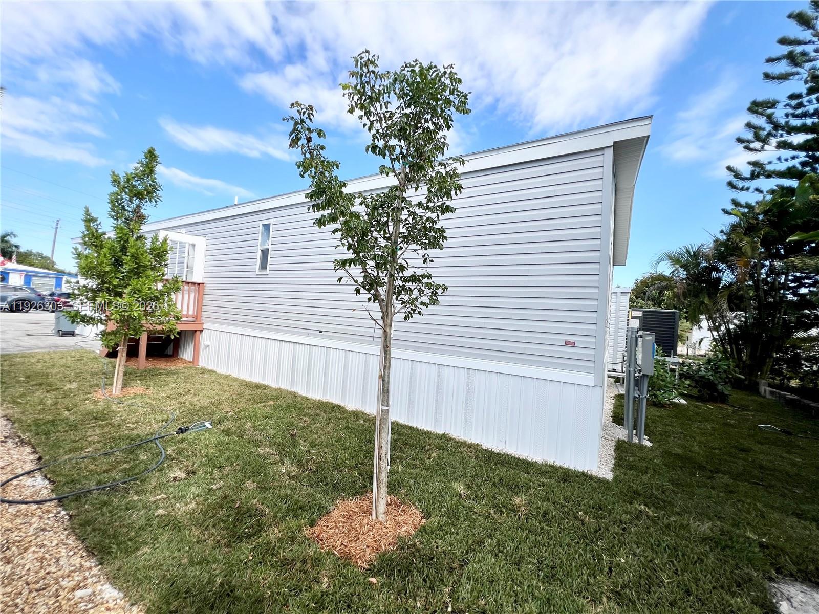 RAVENSWOOD ESTATES & MARI - Residential