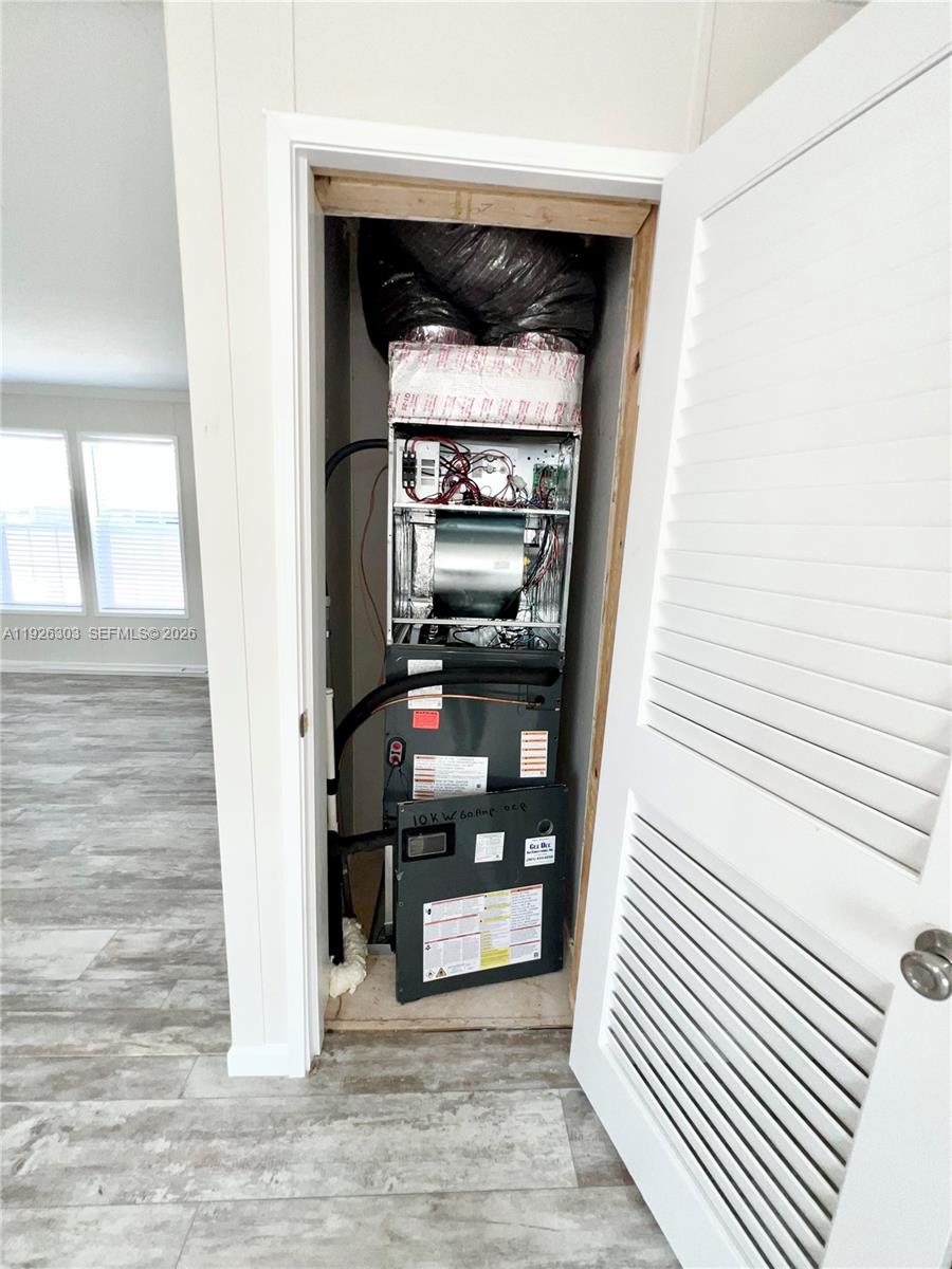 RAVENSWOOD ESTATES & MARI - Residential