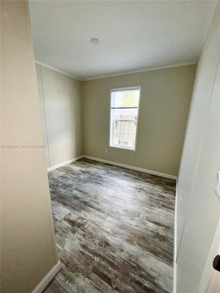 RAVENSWOOD ESTATES & MARI - Residential