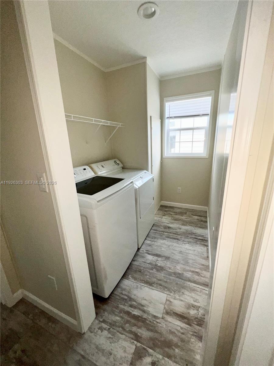 RAVENSWOOD ESTATES & MARI - Residential