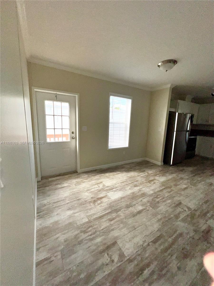 RAVENSWOOD ESTATES & MARI - Residential