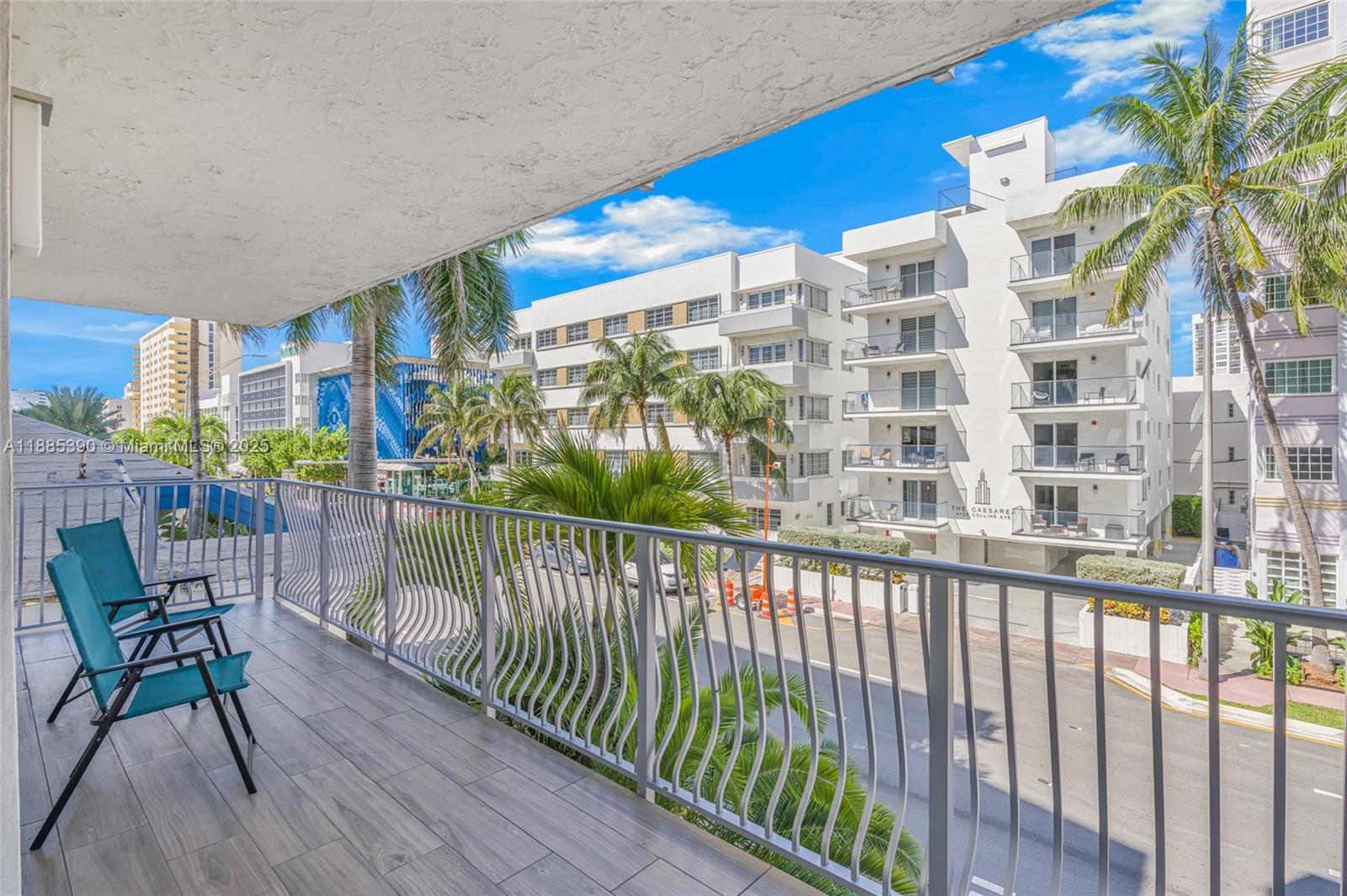 4141 Collins Ave 201