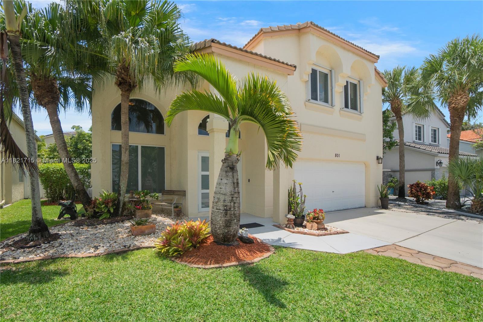 Property for Sale at 801 Nw 156th Ave, Pembroke Pines, Miami-Dade County, Florida - Bedrooms: 4 
Bathrooms: 3  - $840,000