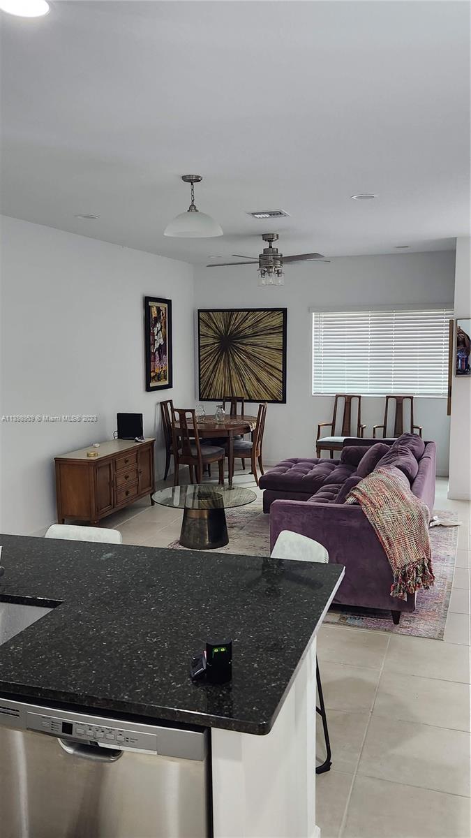 RIVER GARDENS - Residential
