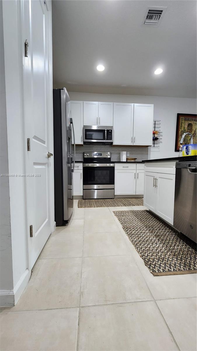 RIVER GARDENS - Residential