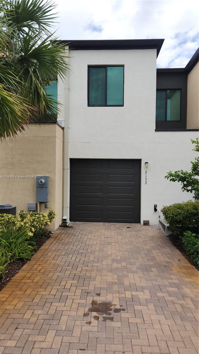 RIVER GARDENS - Residential