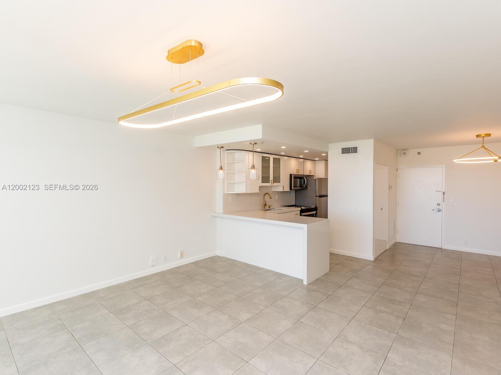 1000 E West Ave 1432