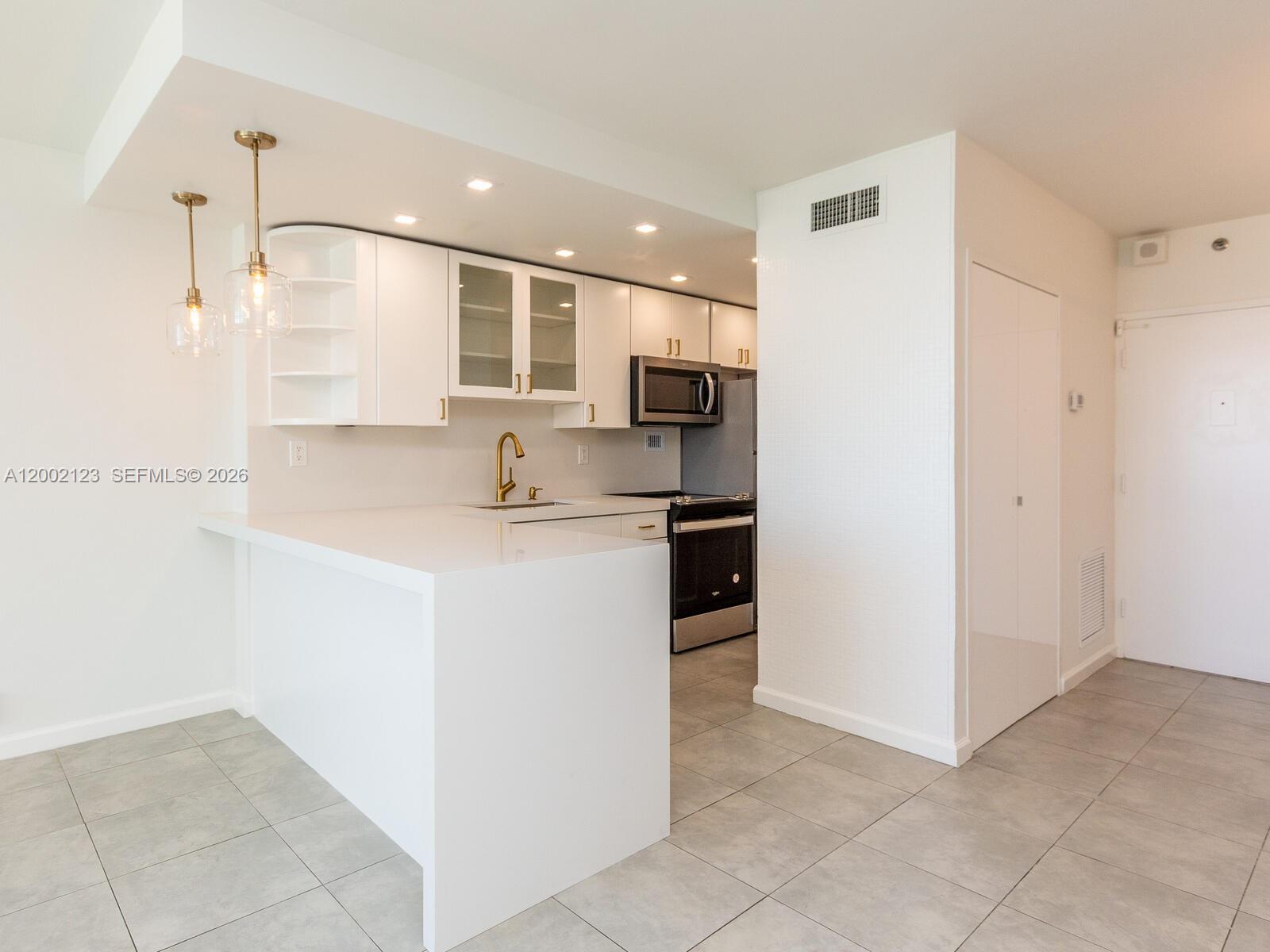 1000 E West Ave 1432