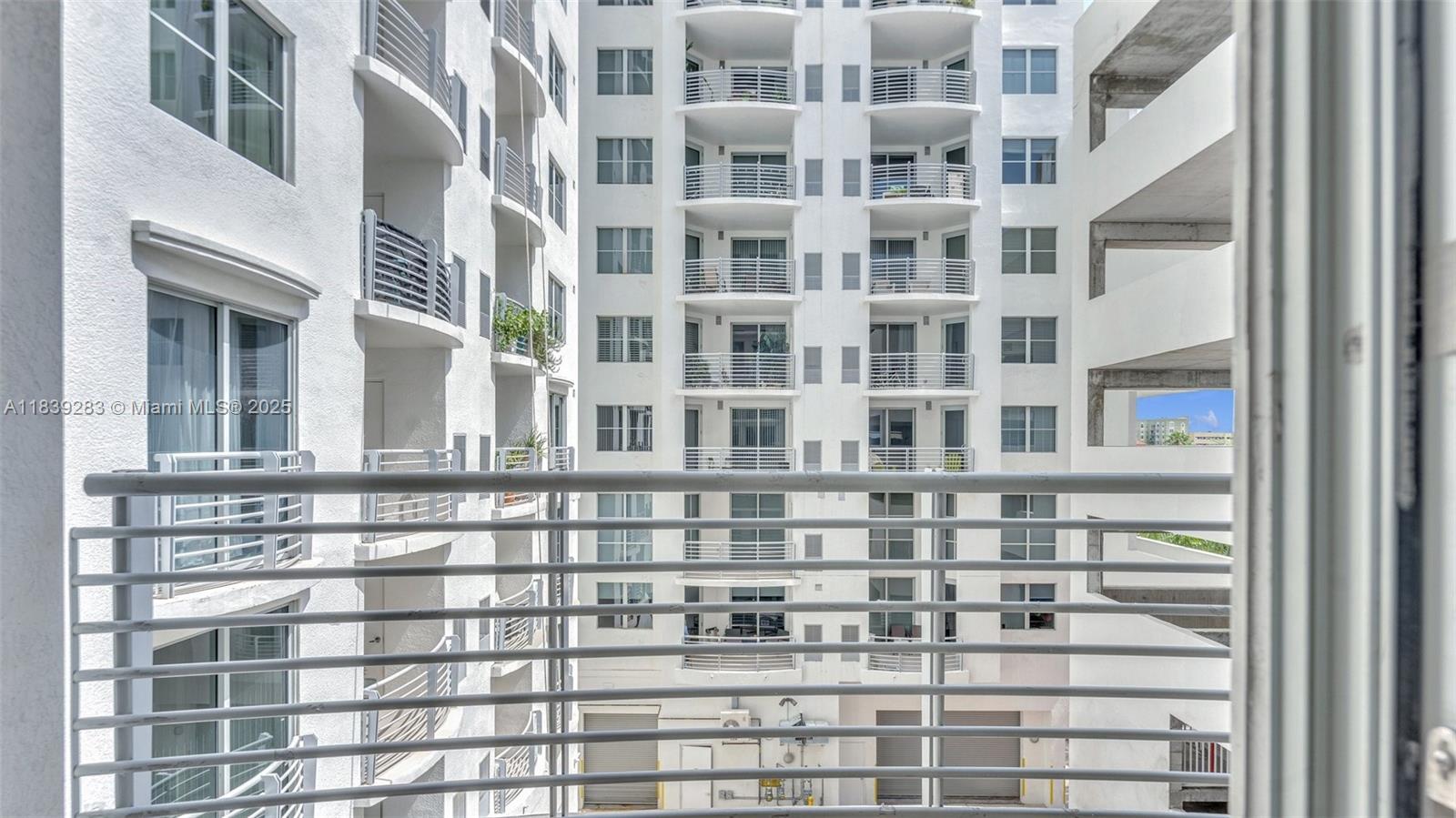 RADIUS CONDO - Residential Lease