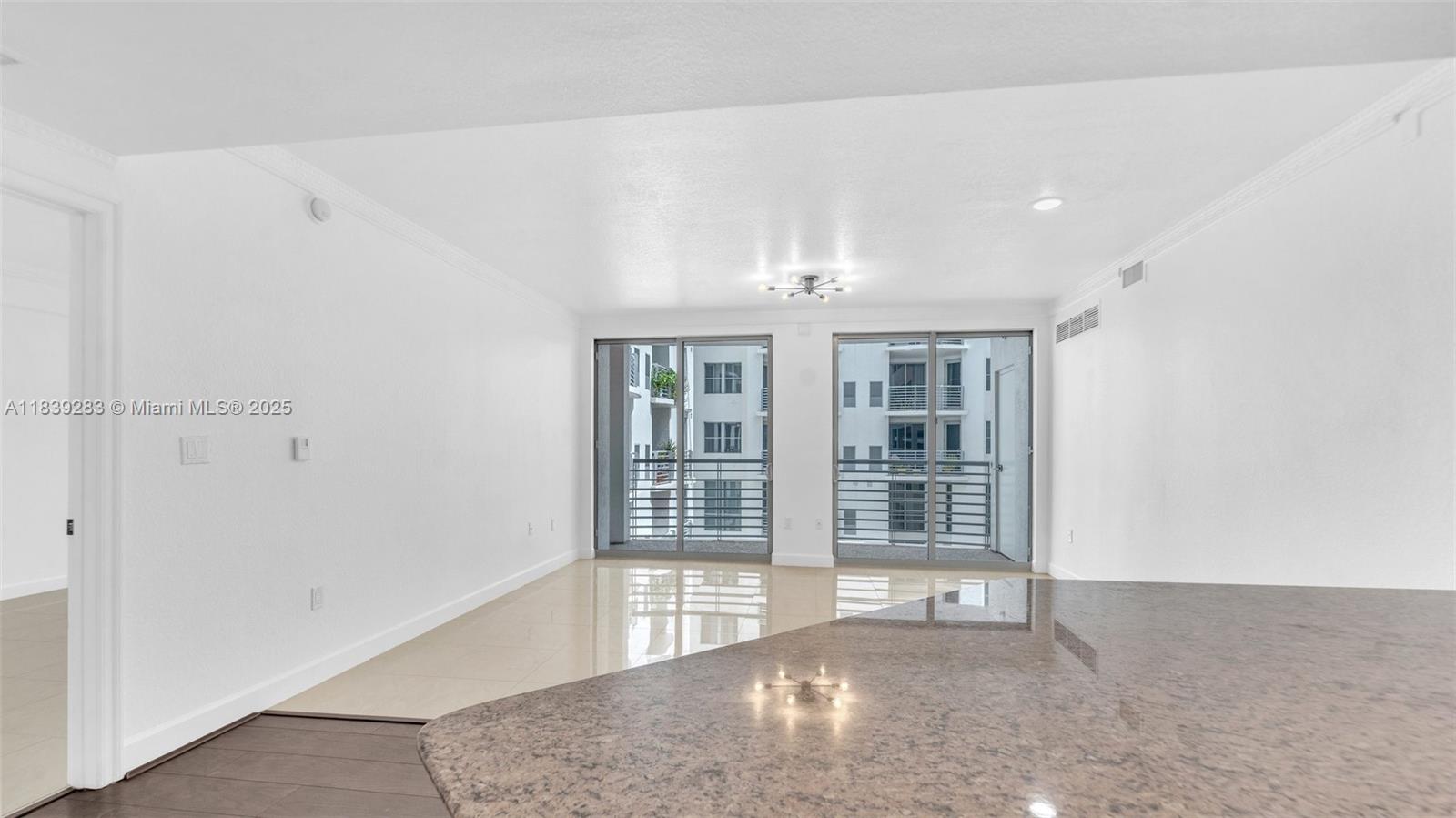 RADIUS CONDO - Residential Lease