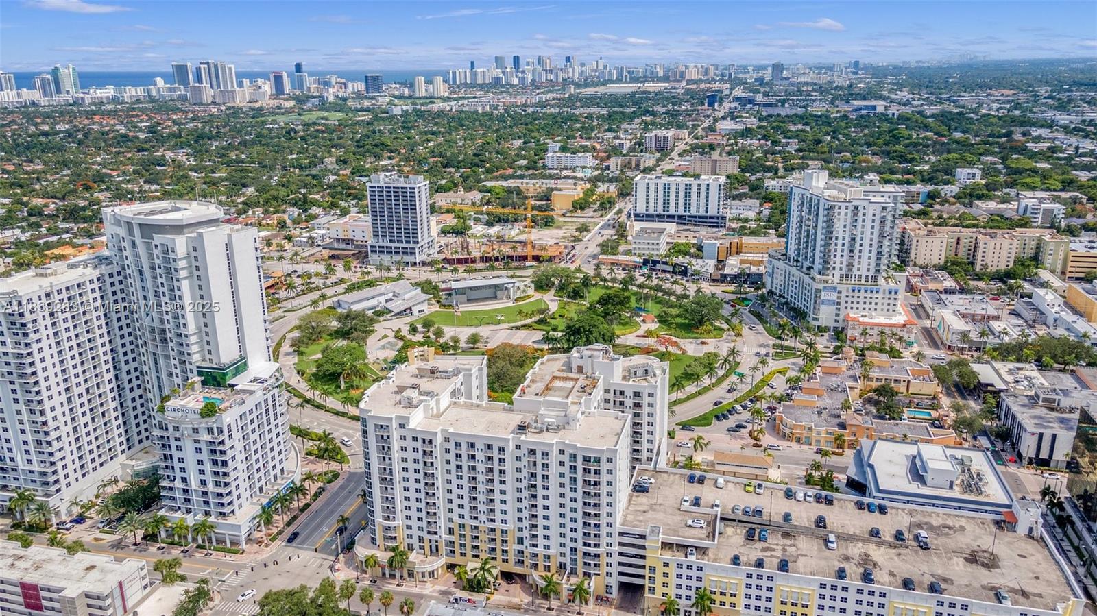 RADIUS CONDO - Residential Lease