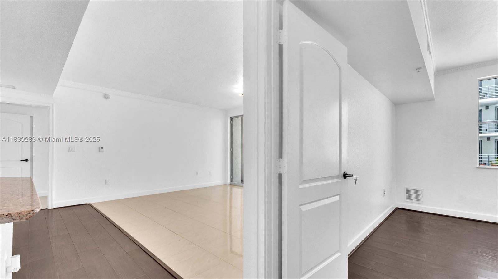 RADIUS CONDO - Residential Lease