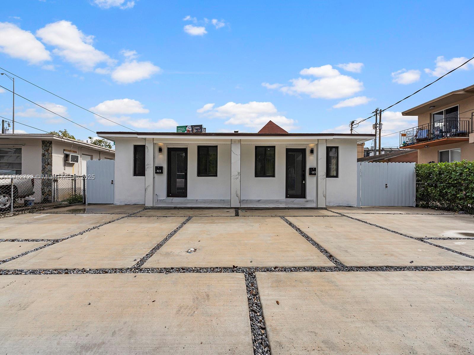 Rental Property at 921 Nw 22nd Ct 1-3, Miami, Broward County, Florida - Bedrooms: 6 
Bathrooms: 3  - $7,800 MO.