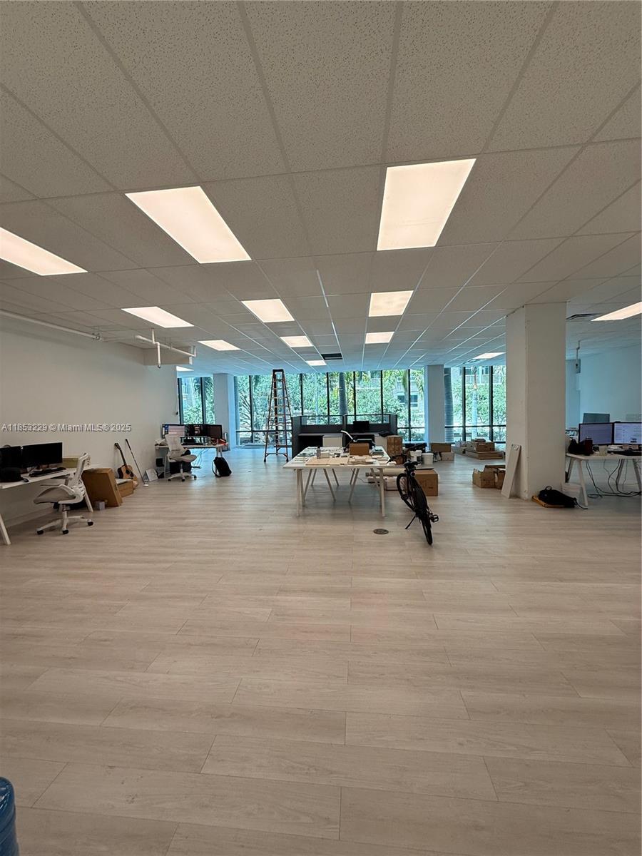 For Lease: Stunning 2,661 SF Office/Art Exhibit Space in the Heart of Midtown Miami Discover an exceptional 2,661 square foot office space in the iconic Midtown 5 building, perfectly situated in vibrant Midtown Miami. This versatile suite is bathed in natural light, boasting expansive floor-to-ceiling windows that offer breathtaking views of the dynamic Midtown skyline, with its blend of modern architecture and bustling urban energy.