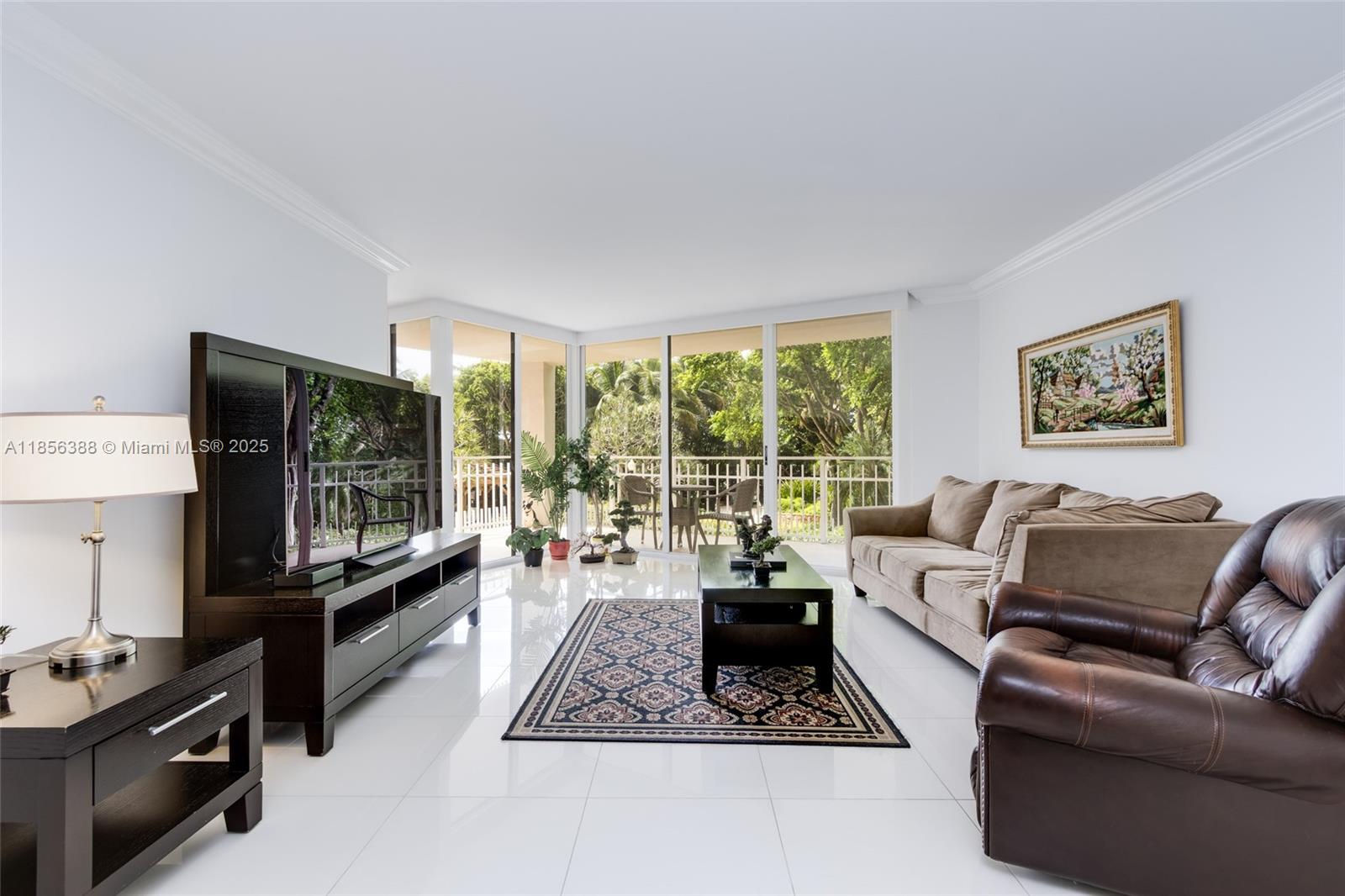 TOWERS OF QUAYSIDE CONDO - Residential