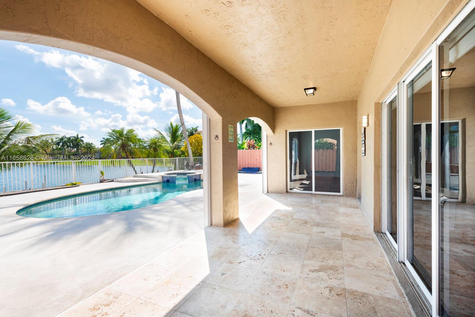 TWIN LAKE SHORES EAST - Residential Lease