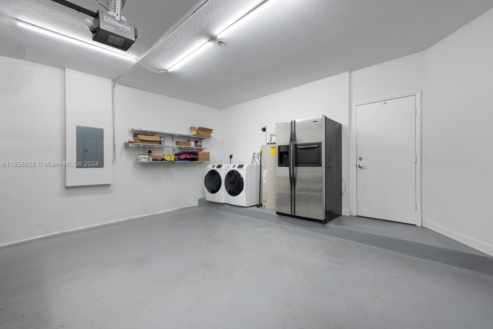 TWIN LAKE SHORES EAST - Residential Lease