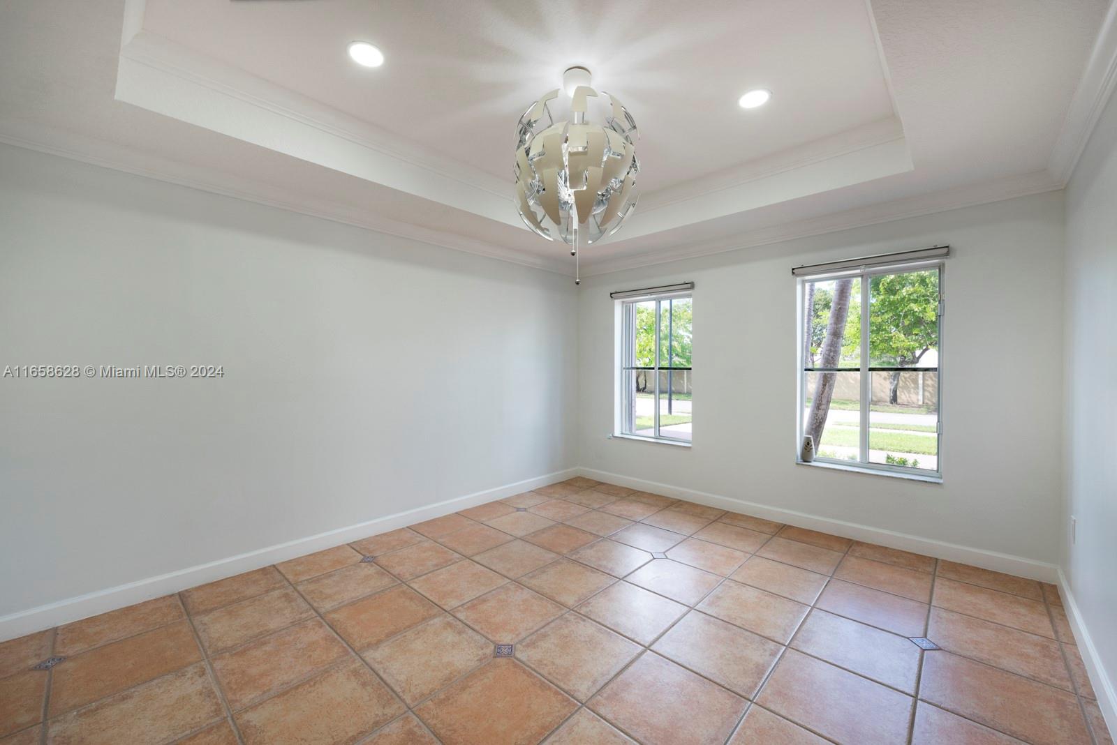 TWIN LAKE SHORES EAST - Residential Lease
