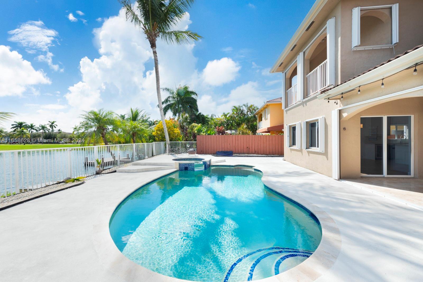 TWIN LAKE SHORES EAST - Residential Lease