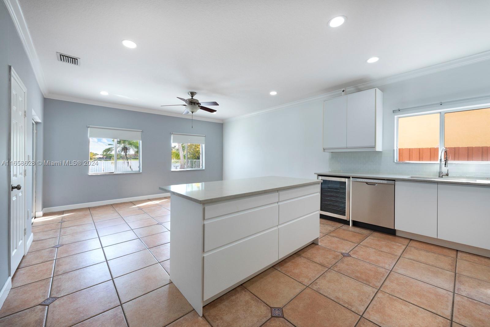 TWIN LAKE SHORES EAST - Residential Lease