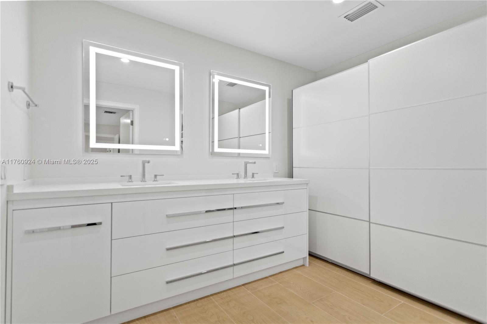 NO 100 PALM-AIRE COUNTRY - Residential Lease