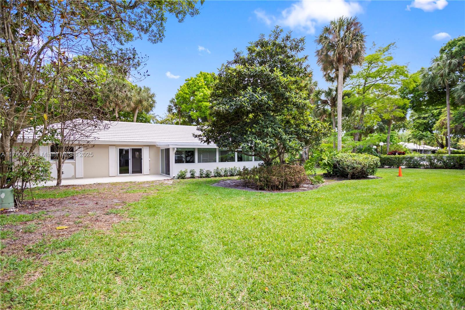 NO 100 PALM-AIRE COUNTRY - Residential Lease