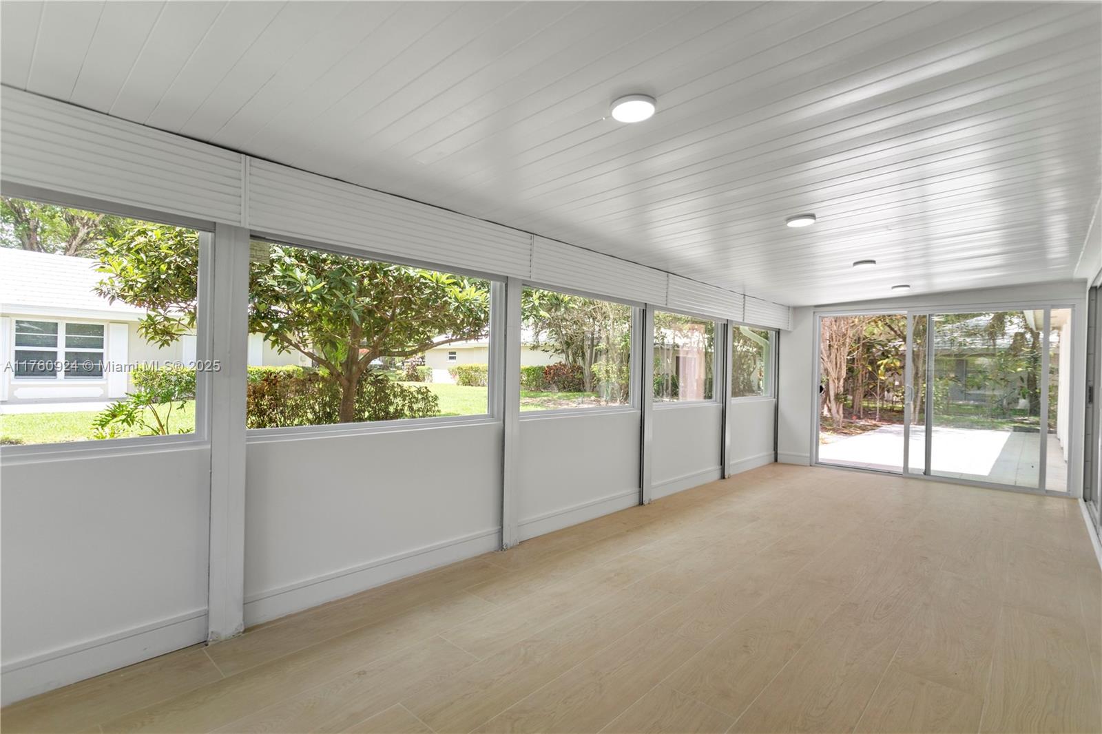 NO 100 PALM-AIRE COUNTRY - Residential Lease