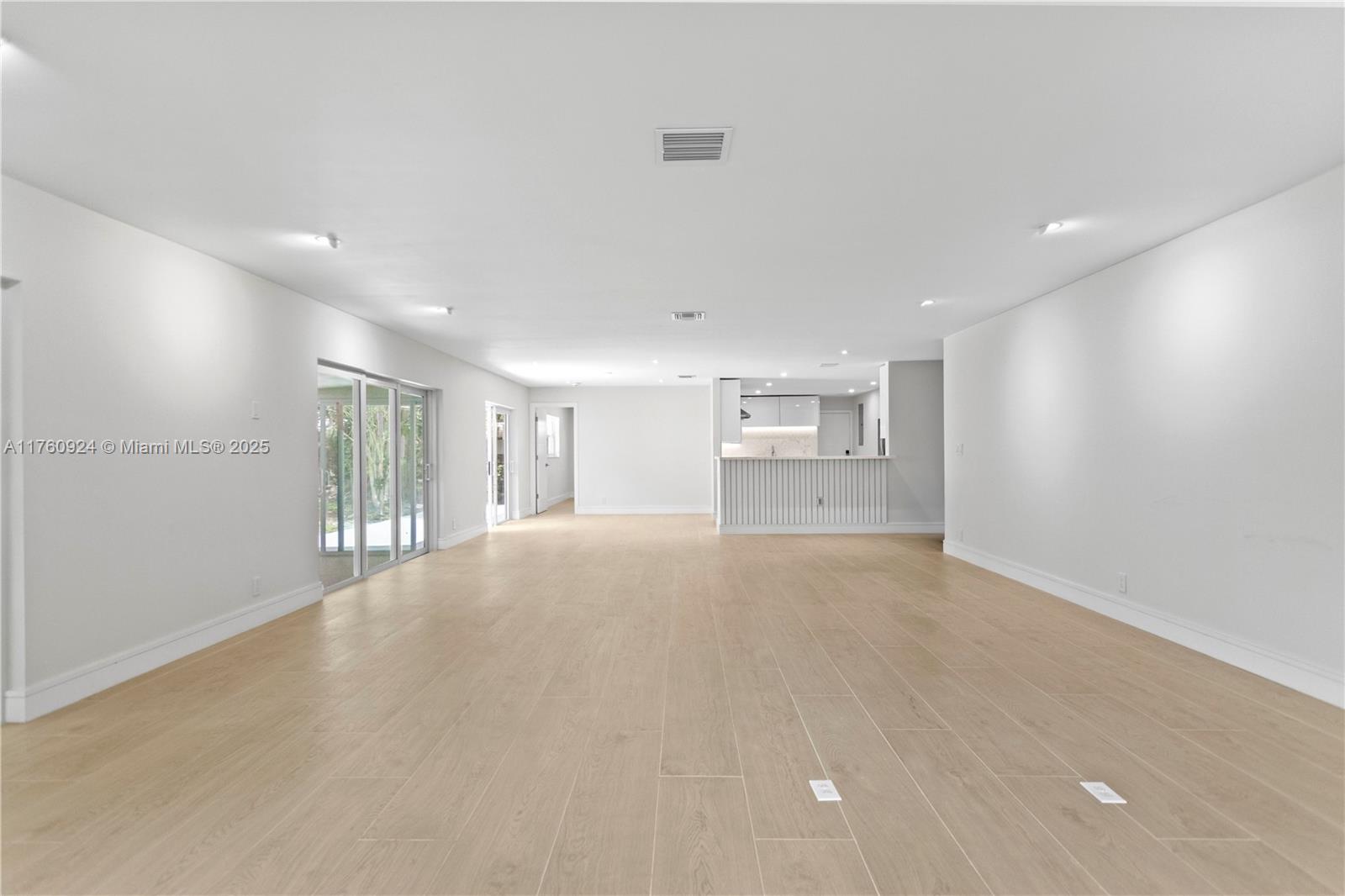 NO 100 PALM-AIRE COUNTRY - Residential Lease