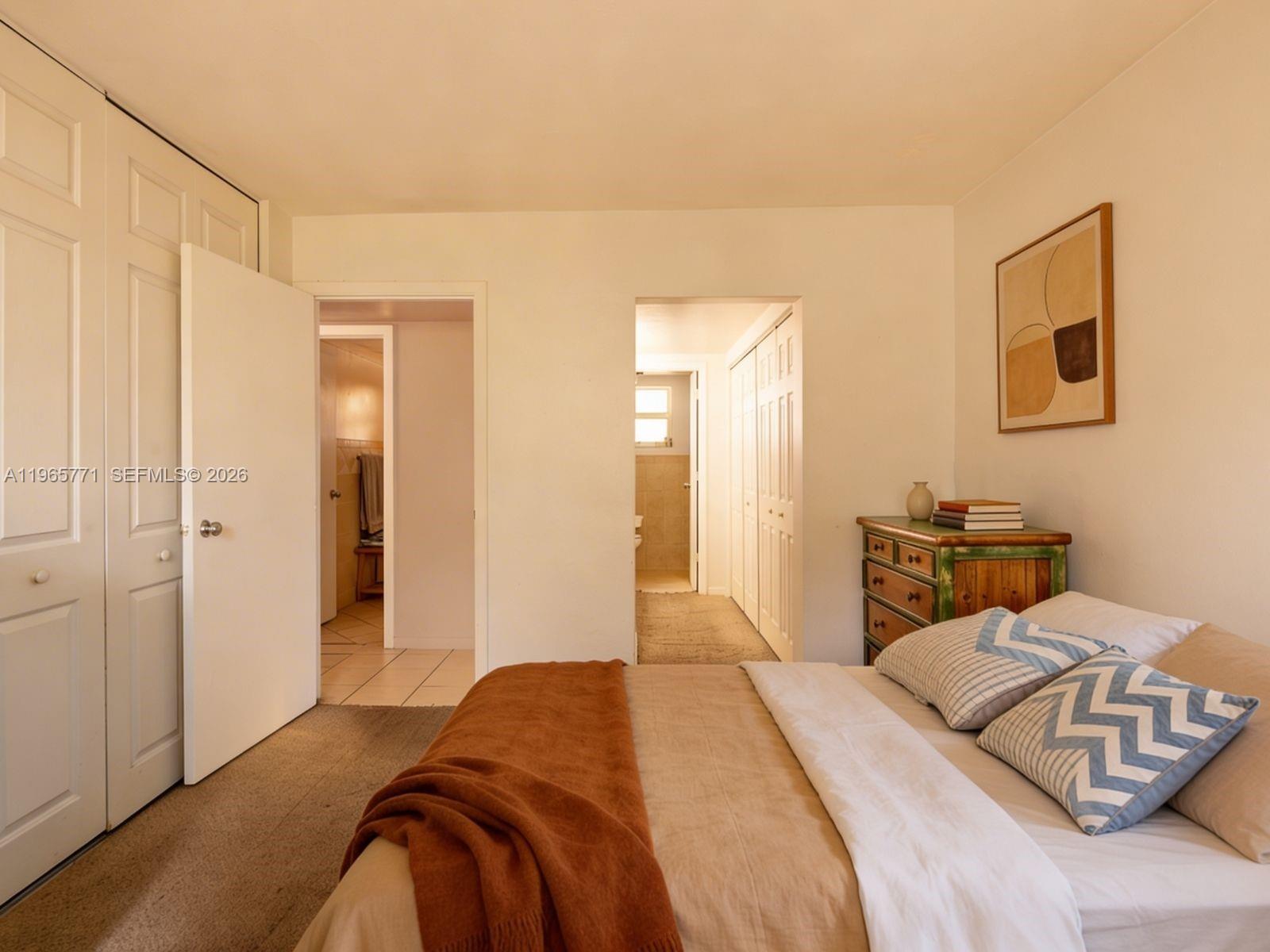 VILLAS OF MIAMI LAKES CON - Residential