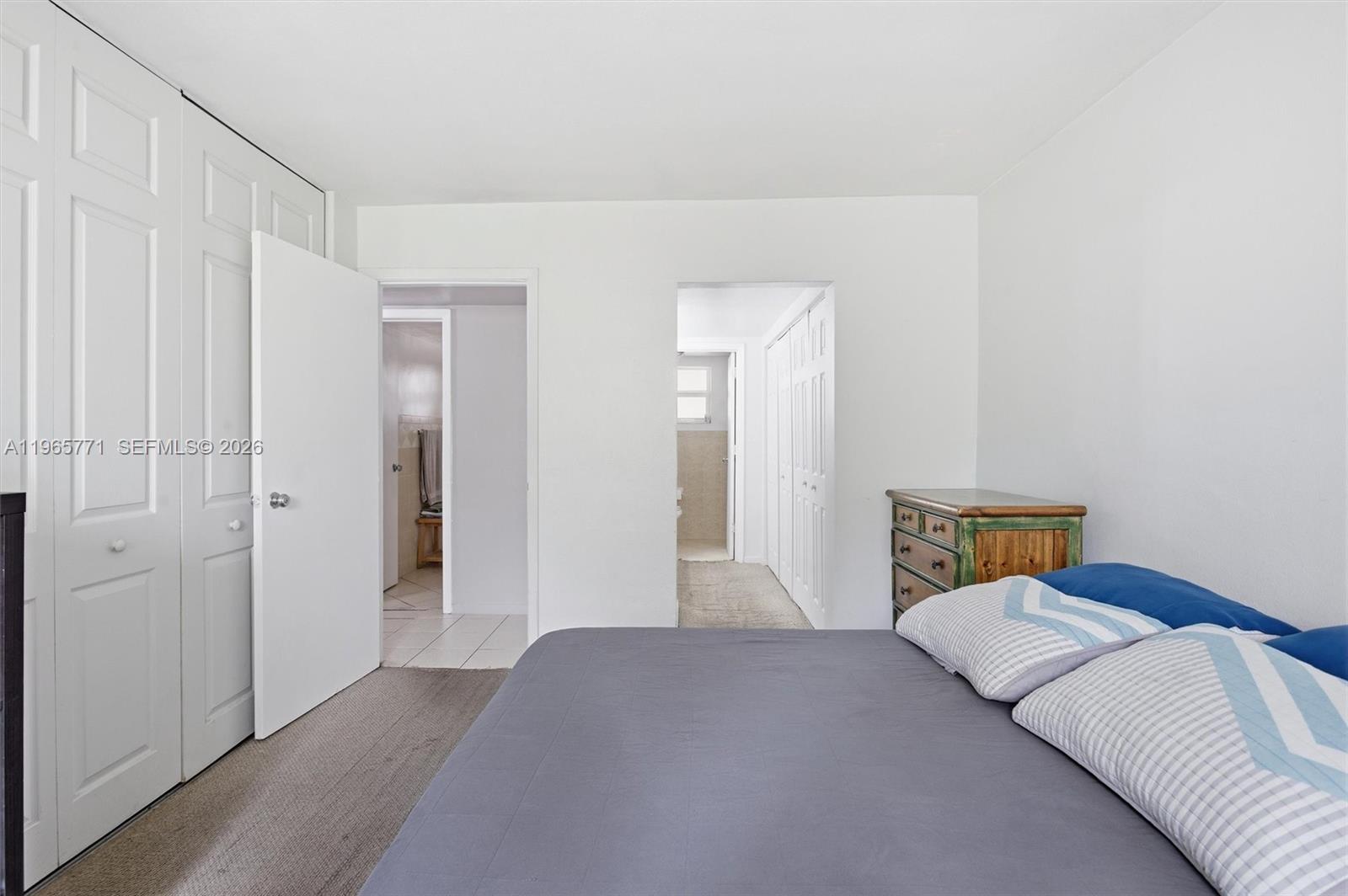 VILLAS OF MIAMI LAKES CON - Residential