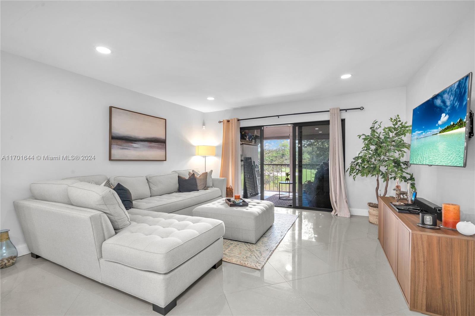 GREENS OF BOCA LAGO CONDO - Residential