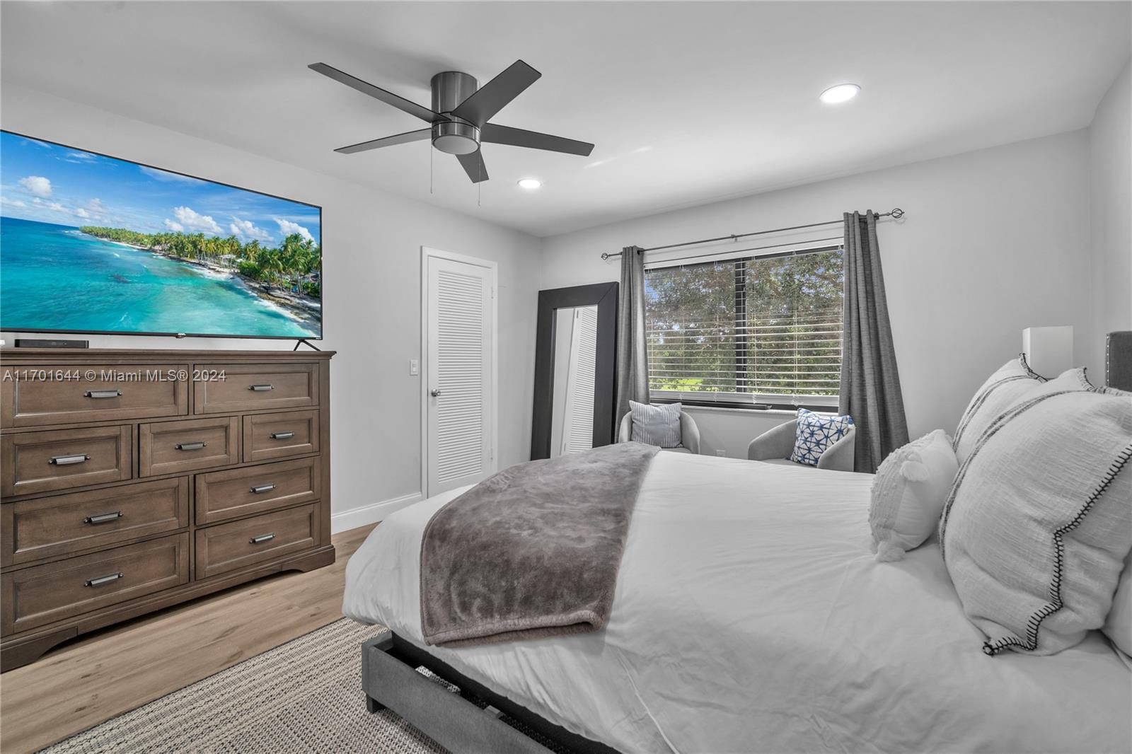 GREENS OF BOCA LAGO CONDO - Residential