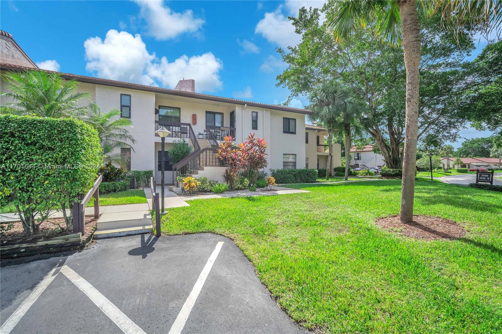GREENS OF BOCA LAGO CONDO - Residential