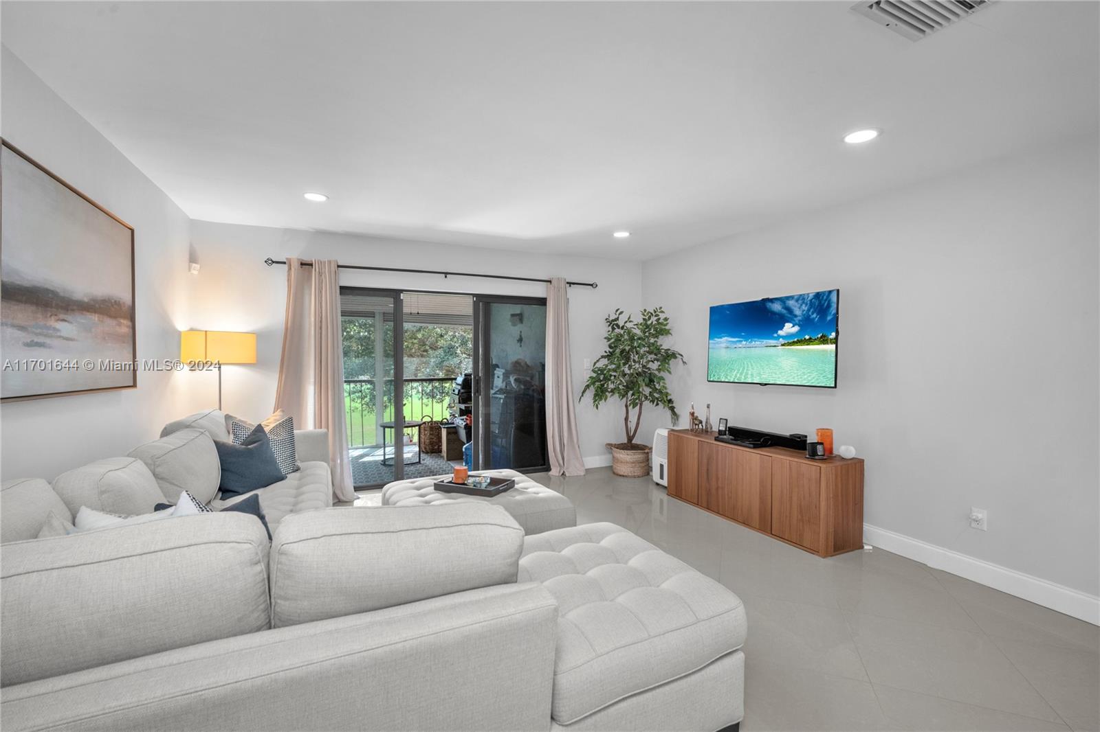 GREENS OF BOCA LAGO CONDO - Residential