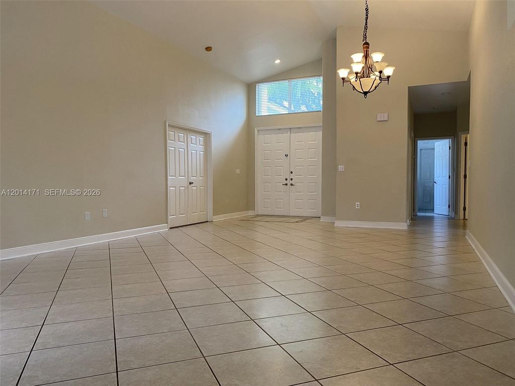 Photo of 1210 S 13th Ave, Hollywood, FL 33019 (MLS # A12014171)