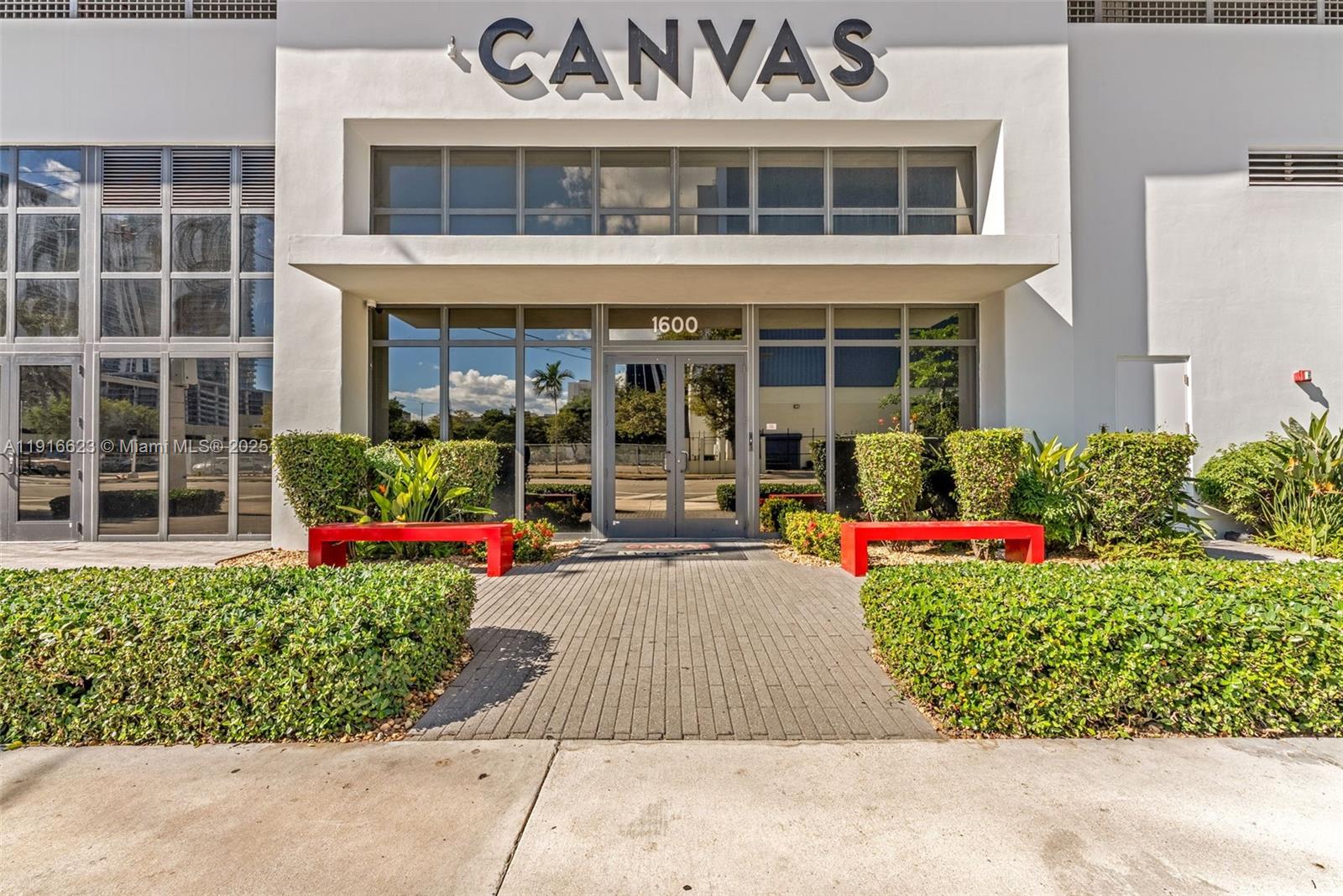 CANVAS CONDO - Residential