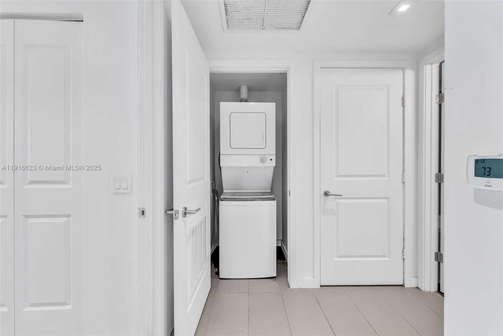 CANVAS CONDO - Residential