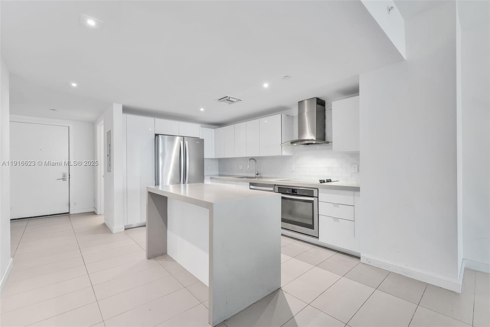 CANVAS CONDO - Residential