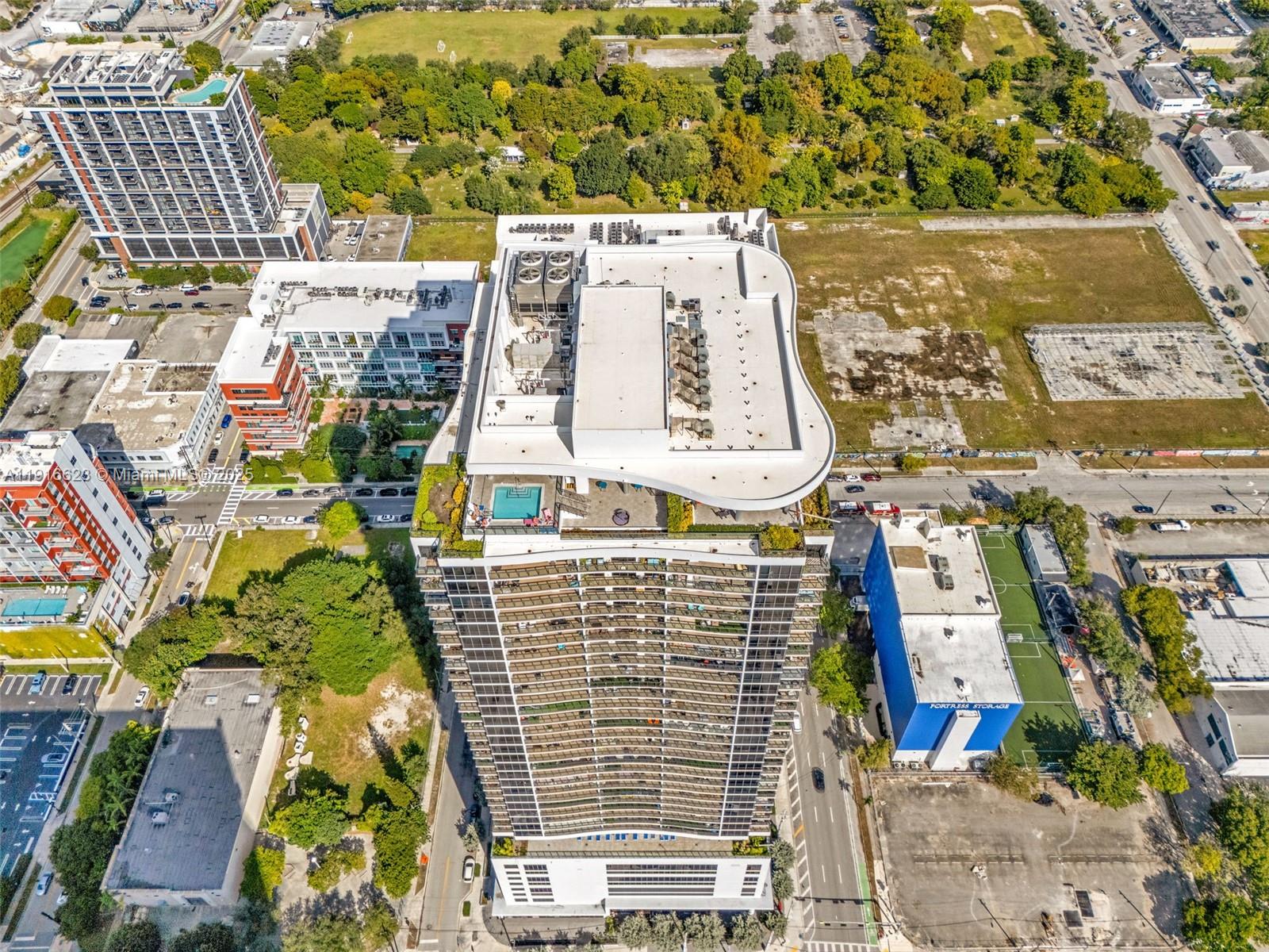 CANVAS CONDO - Residential