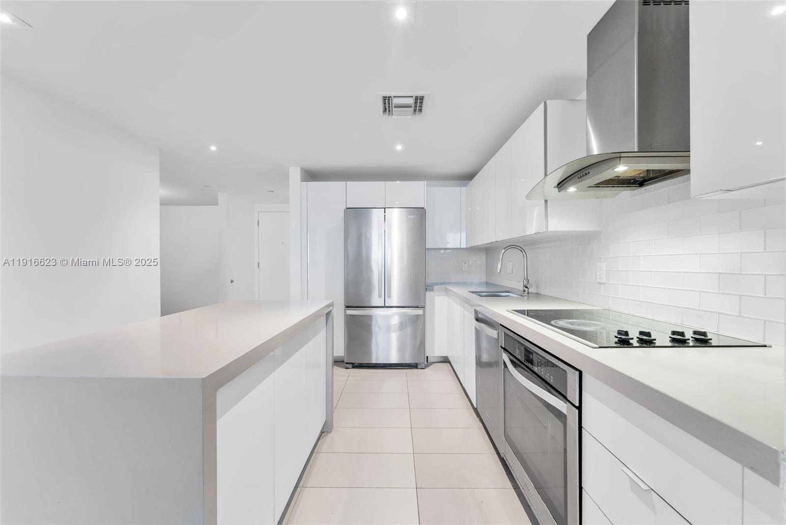 CANVAS CONDO - Residential