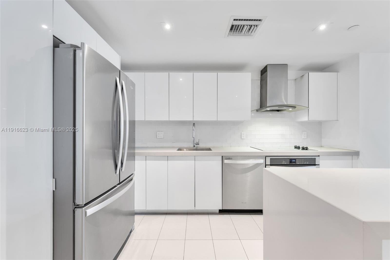 1600 NE 1st Ave 3315