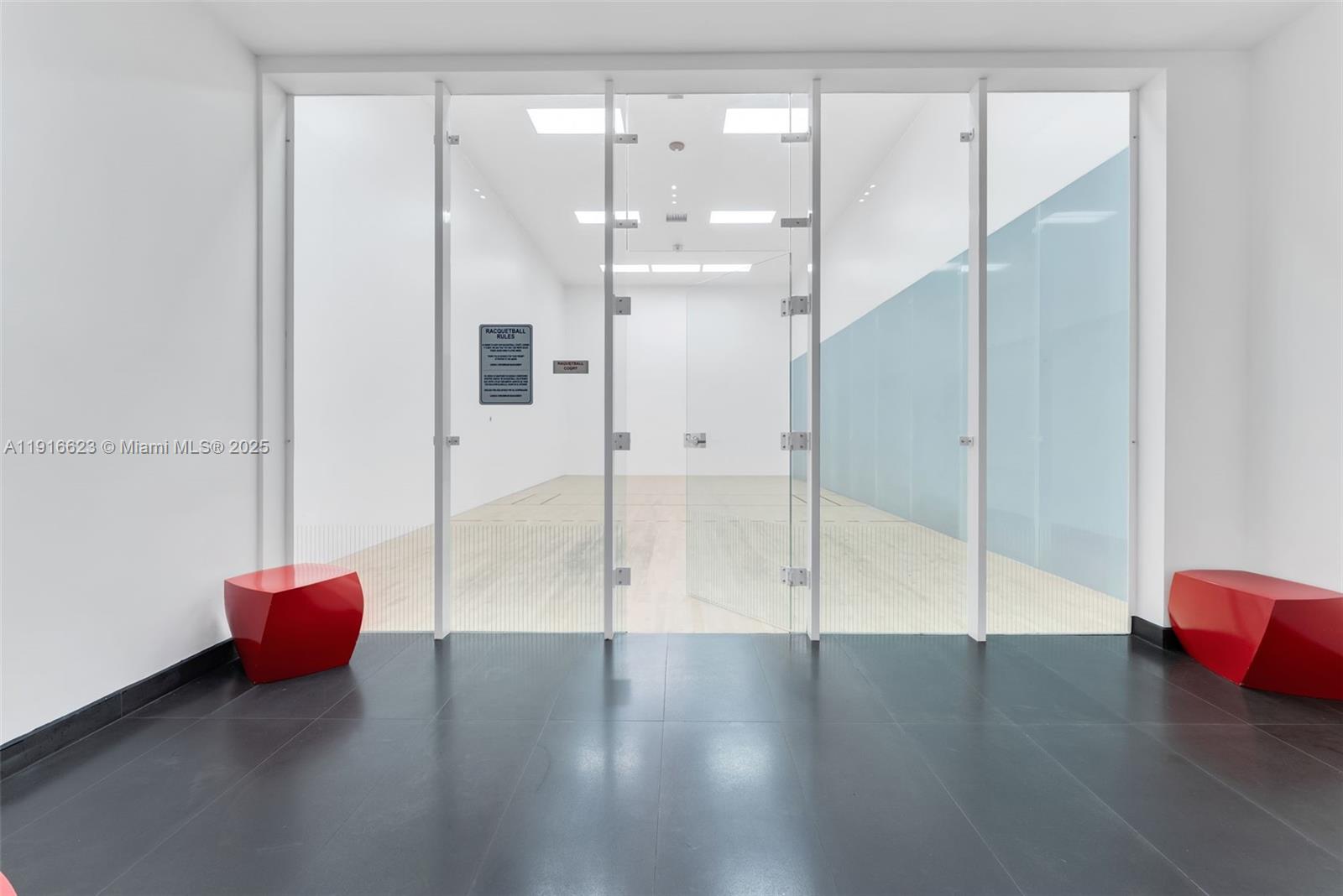 CANVAS CONDO - Residential