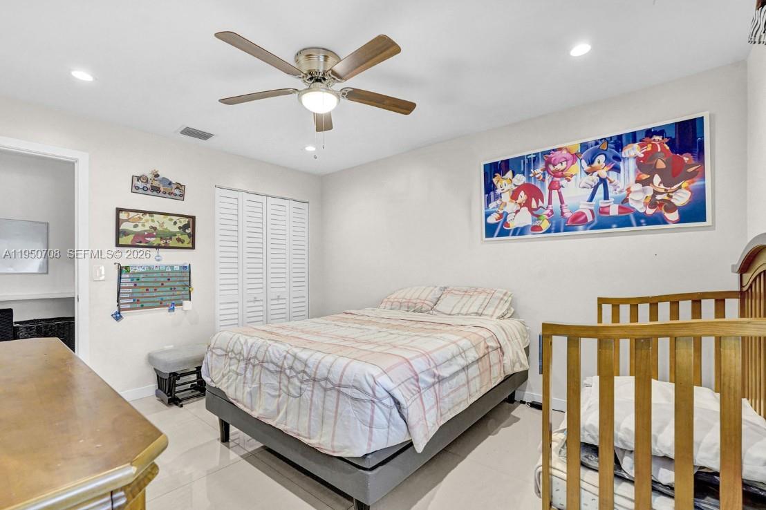 KINGS COURT WEST - Residential