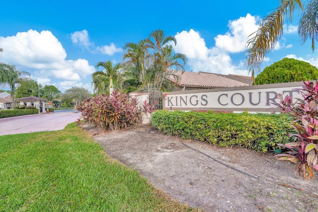 KINGS COURT WEST - Residential